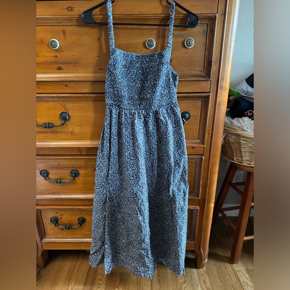 Old Navy Dark Blue floral smocked dress - Picture 1 of 2